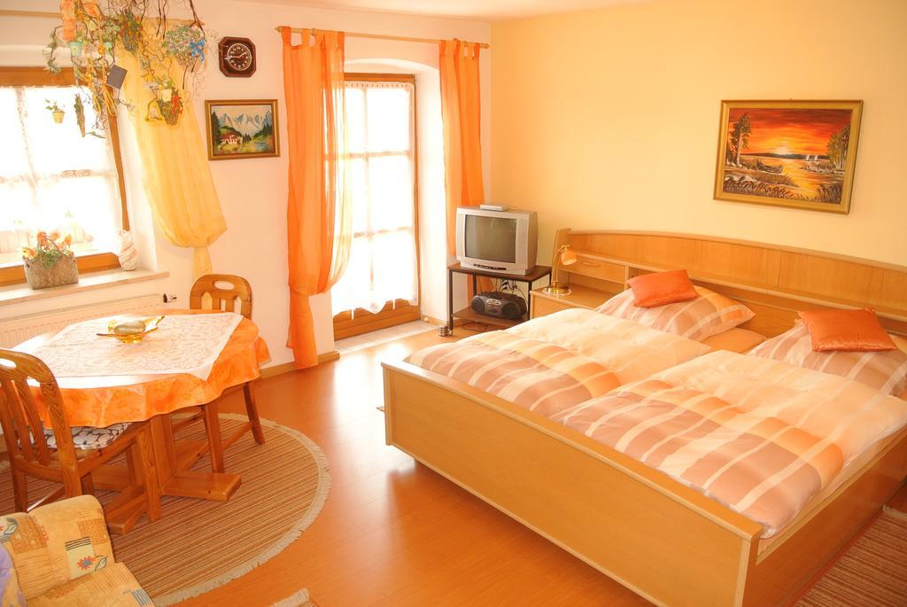 Haus Am Waldrand - Ferienwohnung Augustin Графенау Экстерьер фото