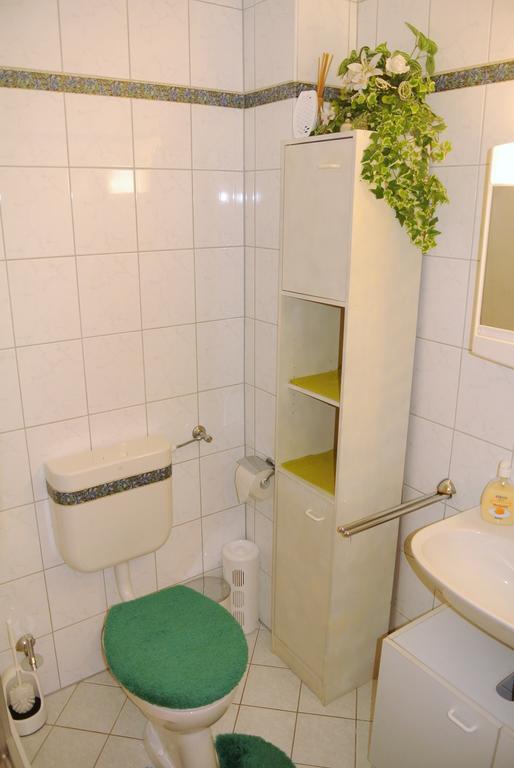 Haus Am Waldrand - Ferienwohnung Augustin Графенау Экстерьер фото